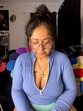 MsConejitaa online show from December 4, 2024, 3:54 pm