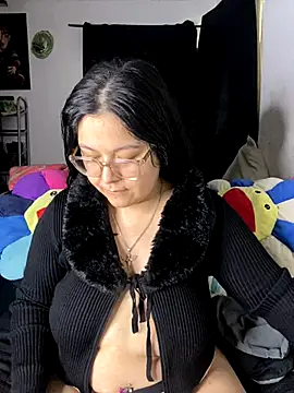 MsConejitaa online show from November 3, 2025, 5:14 pm