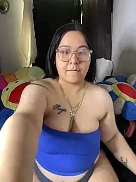 MsConejitaa online show from May 4, 2026, 2:35 pm