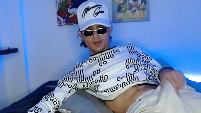 andersonZ998 online show from February 20, 2025, 1:03 am