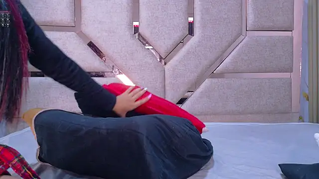 Snapshot of DANIK_STAR chatting on September 19, 2025, 7:14 pm DANIK STAR online show from September 19, 2025, 7:14 pm