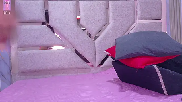 Snapshot of DANIK_STAR chatting on October 4, 2025, 7:12 pm DANIK STAR online show from October 4, 2025, 7:12 pm