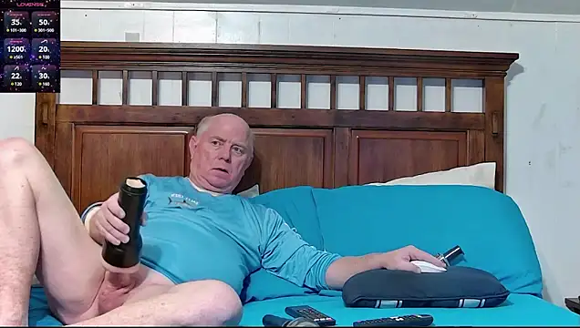 bigspike1960 online show from February 10, 2025, 5:47 am