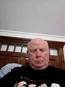 bigspike1960 online show from October 28, 2025, 8:51 am