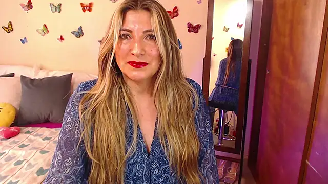 Jolie-Mature online show from December 10, 2024, 10:26 pm