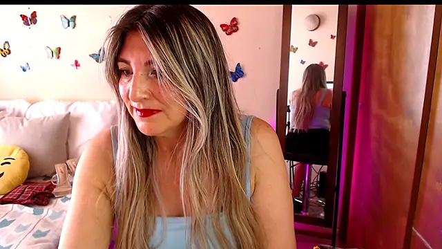 Jolie-Mature online show from February 9, 2026, 7:51 pm