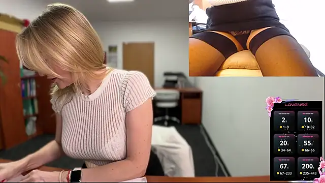 Snapshot of legsLONG chatting on March 10, 2025, 5:00 am legsLONG online show from March 10, 2025, 5:00 am