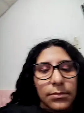 DanielleEvans  online show from January 17, 2025, 10:56 pm