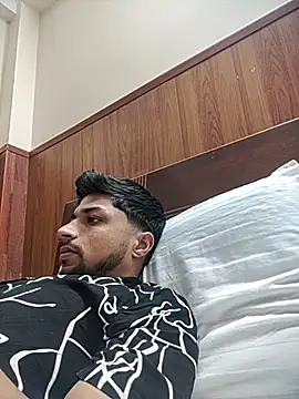 Snapshot of _IRRESISTIBLE_ chatting on October 6, 2025, 2:03 pm  IRRESISTIBLE  online show from October 6, 2025, 2:03 pm