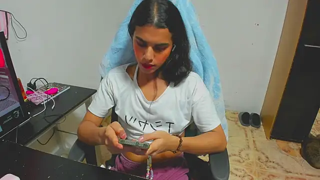 Kim Wexler online show from April 21, 2026, 6:01 pm