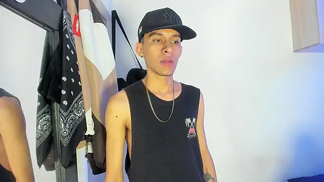 Snapshot of Samuel_Suarez chatting on March 18, 2025, 1:43 am Samuel Suarez online show from March 18, 2025, 1:43 am