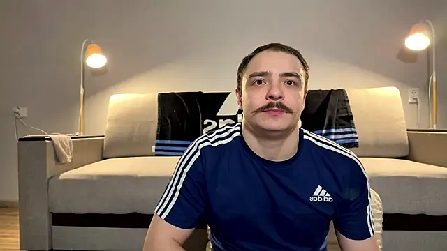 Snapshot of Love_plat1na chatting on March 18, 2026, 7:28 pm Love plat1na online show from March 18, 2026, 7:28 pm