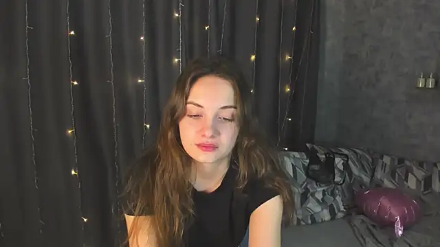 KristinaLoison online show from February 20, 2025, 8:25 pm