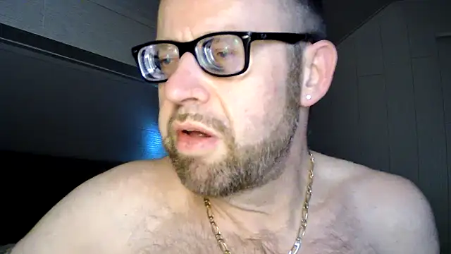 FABIOGLASSES online show from October 3, 2025, 11:13 pm