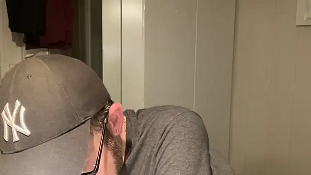 Snapshot of FABIOGLASSES chatting on March 21, 2026, 11:19 pm FABIOGLASSES online show from March 21, 2026, 11:19 pm