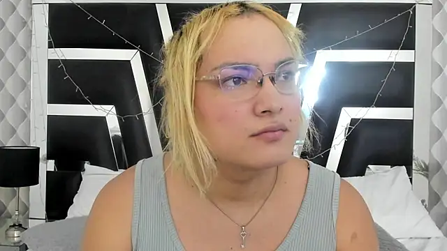 Snapshot of katya_kozlov chatting on November 22, 2025, 3:49 am katya kozlov online show from November 22, 2025, 3:49 am