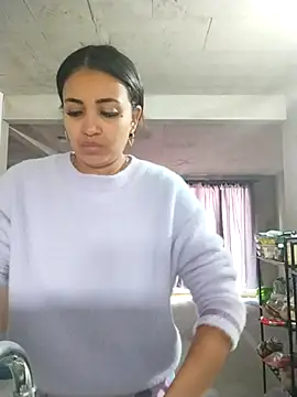 aisha es online show from February 22, 2025, 3:14 pm