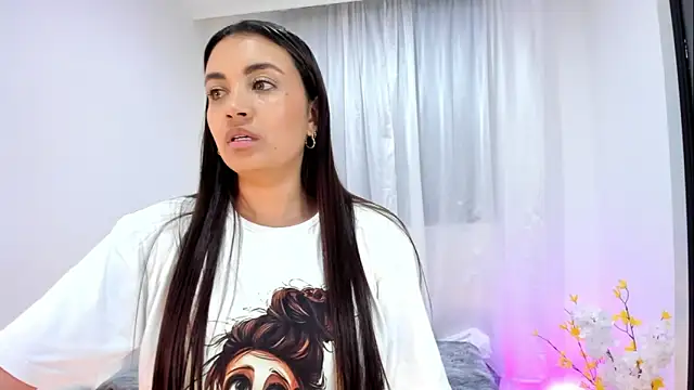 Snapshot of aisha_es chatting on October 22, 2025, 10:09 pm aisha es online show from October 22, 2025, 10:09 pm