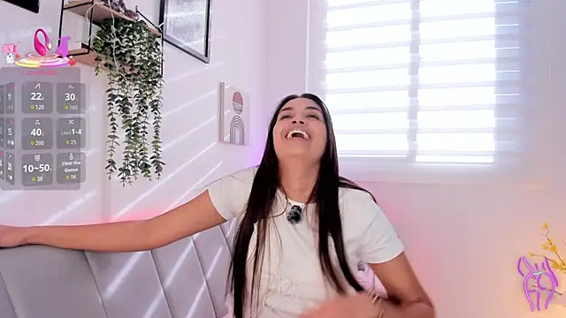 aisha es online show from March 20, 2026, 9:41 pm