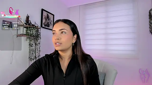 Snapshot of aisha_es chatting on July 9, 2026, 9:19 pm aisha es online show from July 9, 2026, 9:19 pm
