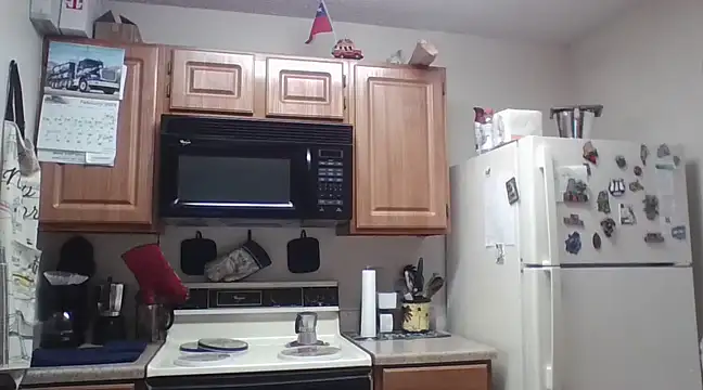 EvaRobinson online show from February 25, 2025, 3:05 pm