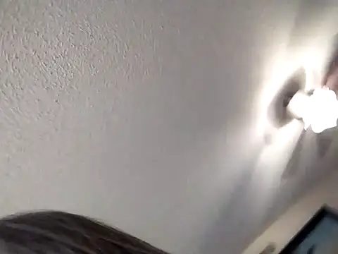 EvaRobinson online show from February 27, 2025, 5:02 am