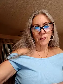 EvaRobinson online show from March 13, 2025, 1:54 am