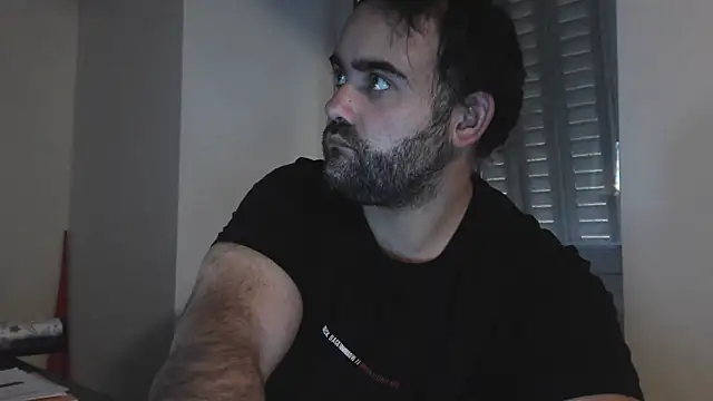 Snapshot of colalba12 chatting on December 13, 2024, 3:00 pm colalba12 online show from December 13, 2024, 3:00 pm