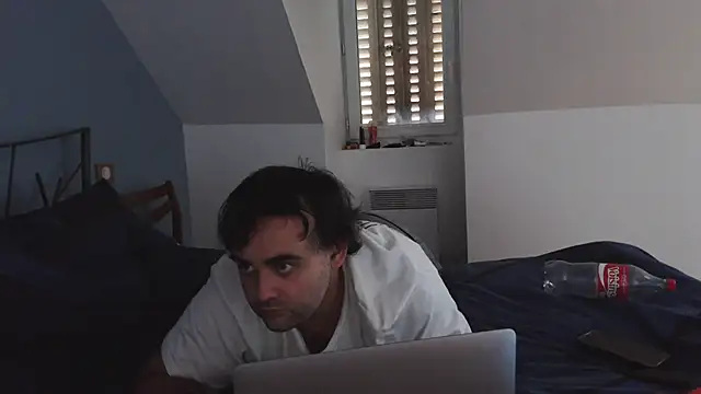 Snapshot of colalba12 chatting on October 21, 2025, 1:23 pm colalba12 online show from October 21, 2025, 1:23 pm