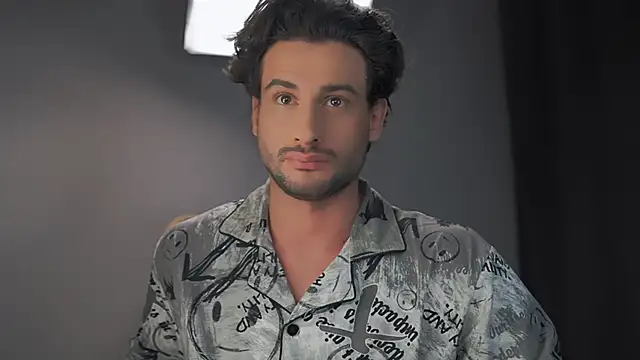 Keen   Luckystrike online show from February 8, 2025, 11:45 pm