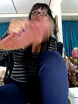 Snapshot of kelly_dirty_ chatting on October 18, 2025, 5:21 am kelly dirty  online show from October 18, 2025, 5:21 am