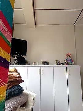 kelly dirty  online show from October 30, 2025, 7:58 pm