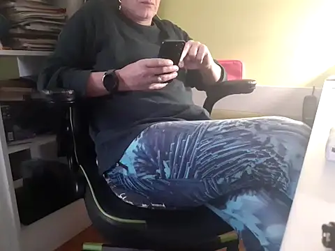 feathersify online show from October 29, 2025, 8:38 am