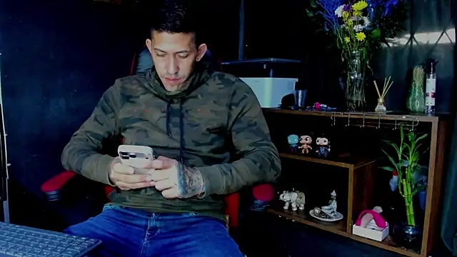 Snapshot of yeckodream chatting on April 19, 2026, 4:23 am yeckodream online show from April 19, 2026, 4:23 am