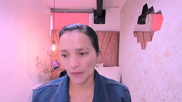 Snapshot of MarilynMiilf_ chatting on October 4, 2025, 7:34 pm MarilynMiilf  online show from October 4, 2025, 7:34 pm
