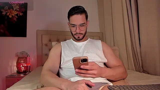 Snapshot of Josseph1_ chatting on October 11, 2025, 12:21 am Josseph1  online show from October 11, 2025, 12:21 am