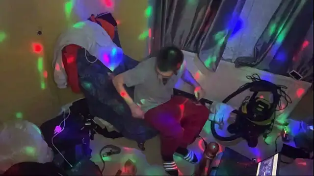 ThatGuyNextDoor1992 online show from February 21, 2025, 8:27 pm