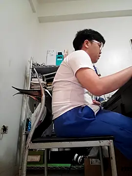 ksshp9502 online show from March 3, 2026, 4:13 pm