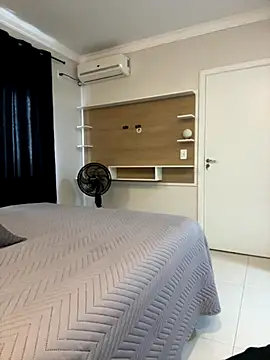 AliceStone19 online show from September 29, 2025, 4:56 pm