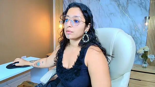 sophiaamethystt online show from July 22, 2026, 1:03 pm