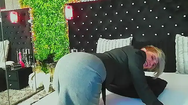 InannaStar online show from March 10, 2026, 10:42 am