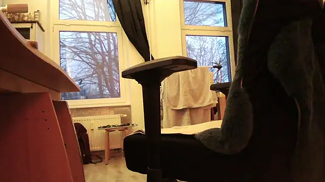 chubbysmallcockxh online show from February 23, 2026, 4:37 pm