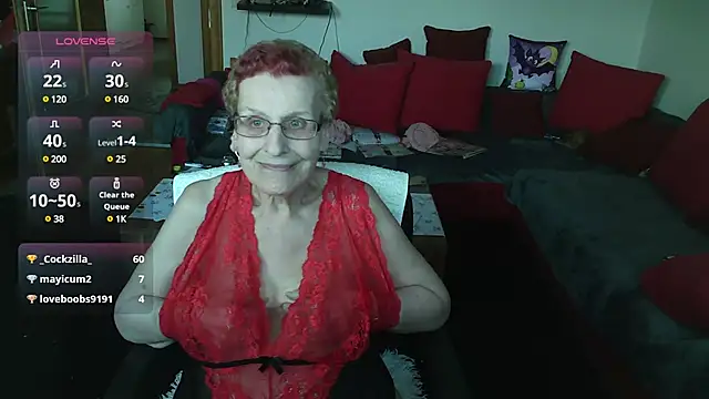 HeisseomaOriginal online show from December 23, 2024, 11:25 am