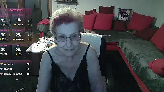 HeisseomaOriginal online show from December 29, 2024, 8:22 am