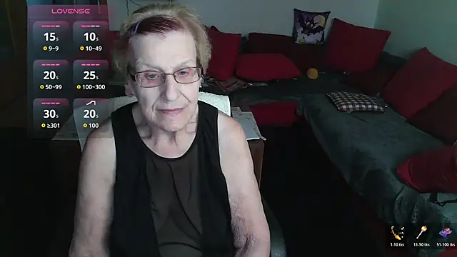 HeisseomaOriginal online show from November 20, 2025, 8:14 am