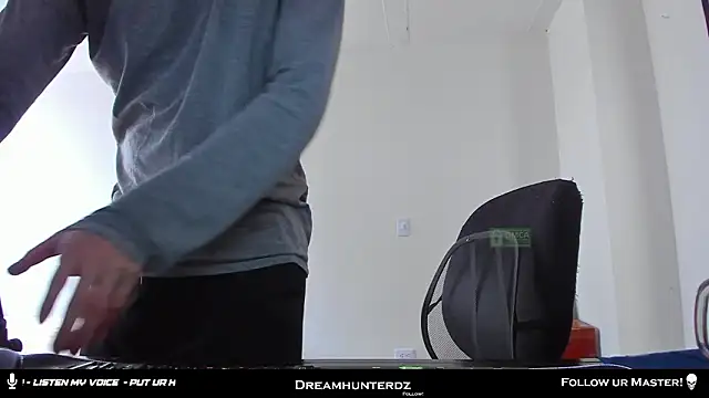 Snapshot of Headhunterdz chatting on February 19, 2026, 8:27 pm Headhunterdz online show from February 19, 2026, 8:27 pm