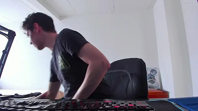 Snapshot of Headhunterdz chatting on March 1, 2026, 9:39 pm Headhunterdz online show from March 1, 2026, 9:39 pm