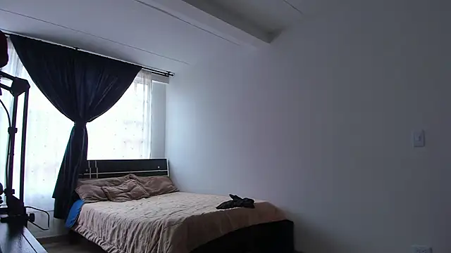 Snapshot of Headhunterdz chatting on March 7, 2026, 8:39 pm Headhunterdz online show from March 7, 2026, 8:39 pm