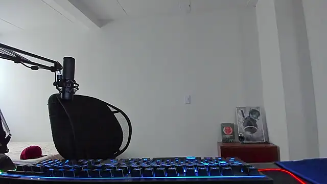 Snapshot of Headhunterdz chatting on March 8, 2026, 10:24 pm Headhunterdz online show from March 8, 2026, 10:24 pm