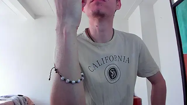 Snapshot of Headhunterdz chatting on March 9, 2026, 8:24 pm Headhunterdz online show from March 9, 2026, 8:24 pm